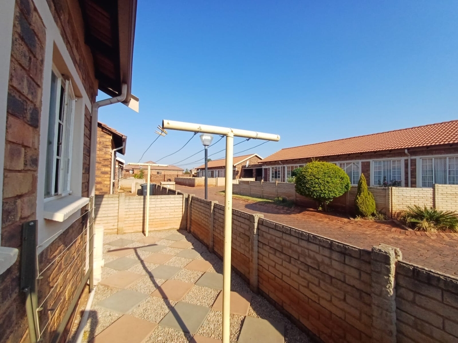 2 Bedroom Property for Sale in The Orchards Gauteng