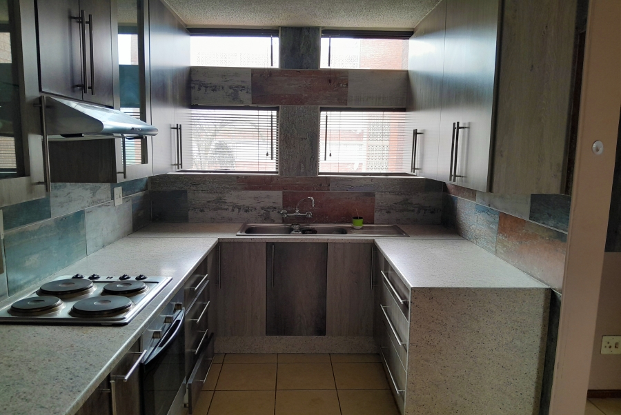 2 Bedroom Property for Sale in Wonderboom South Gauteng