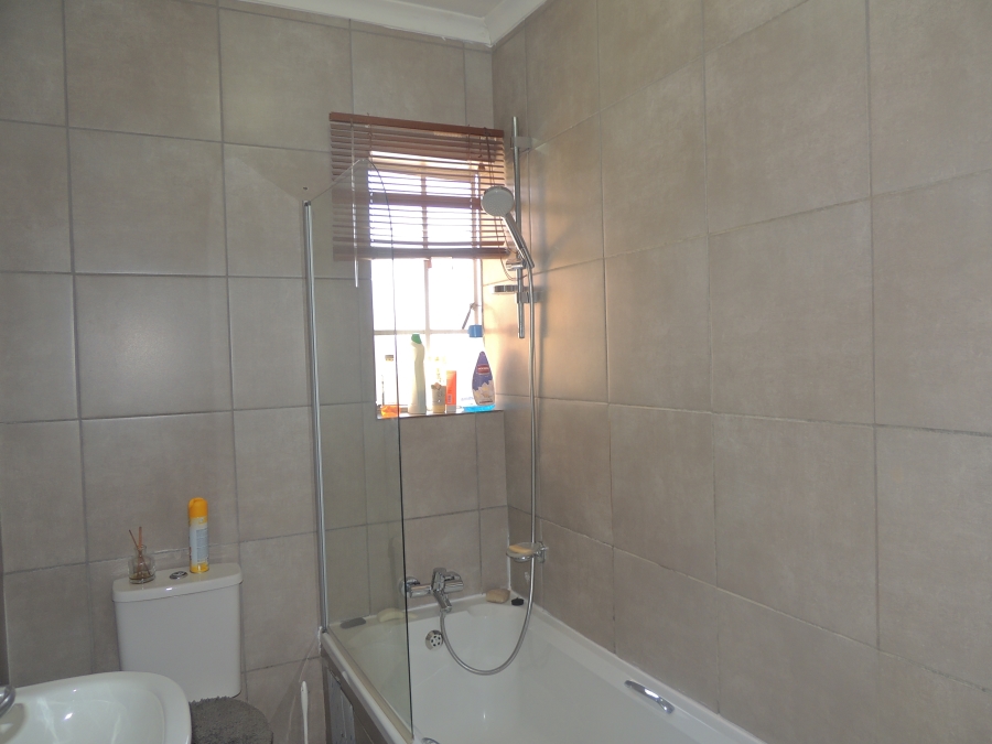 2 Bedroom Property for Sale in Elandspark Gauteng