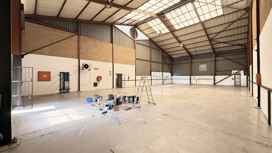 To Let commercial Property for Rent in Rooihuiskraal Gauteng