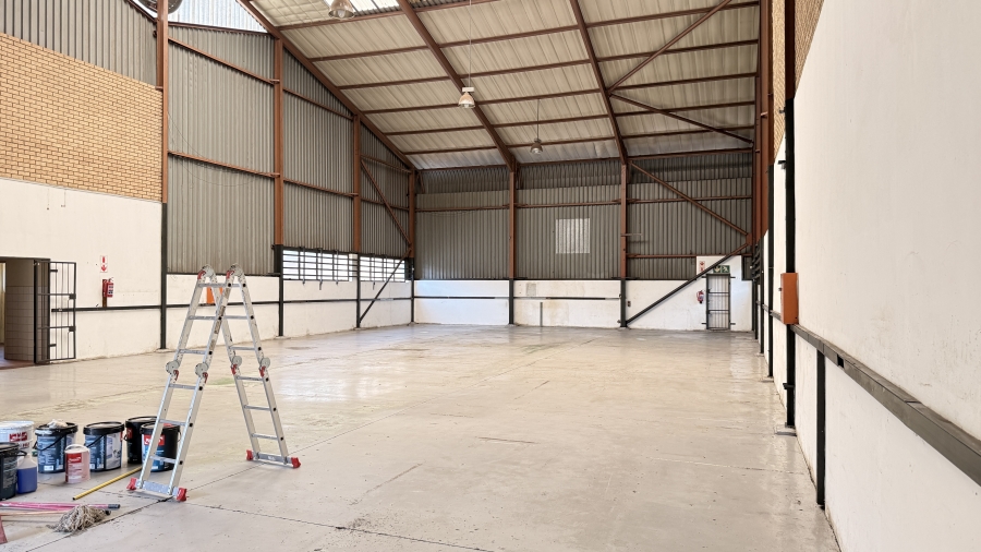 To Let commercial Property for Rent in Rooihuiskraal Gauteng