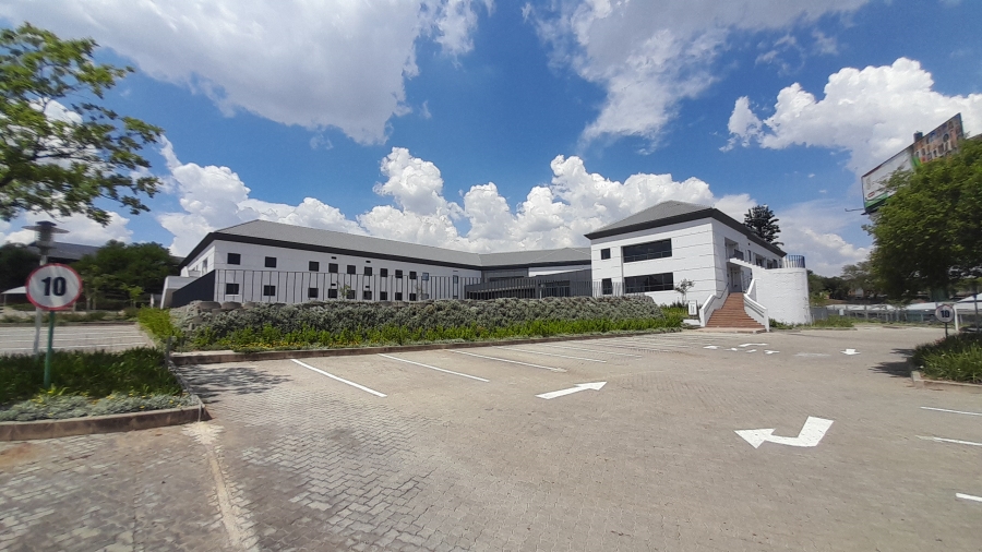 To Let commercial Property for Rent in Vorna Valley Gauteng