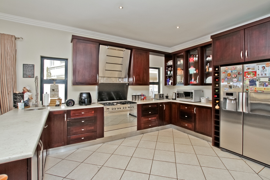 5 Bedroom Property for Sale in Bryanston Gauteng