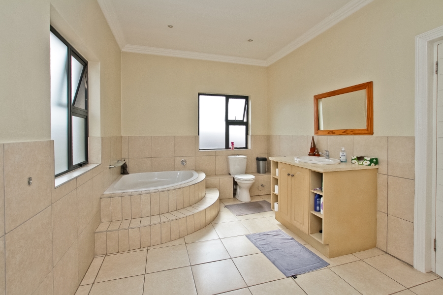 5 Bedroom Property for Sale in Bryanston Gauteng