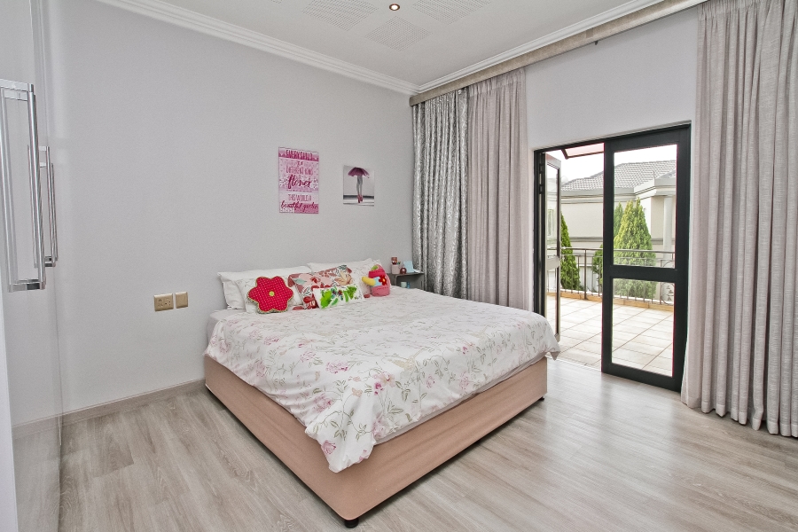 5 Bedroom Property for Sale in Bryanston Gauteng