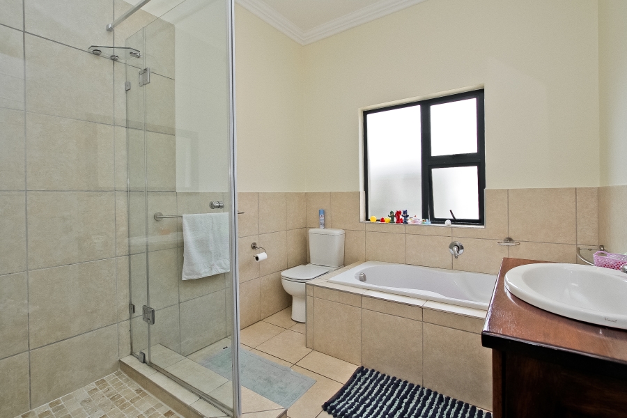 5 Bedroom Property for Sale in Bryanston Gauteng