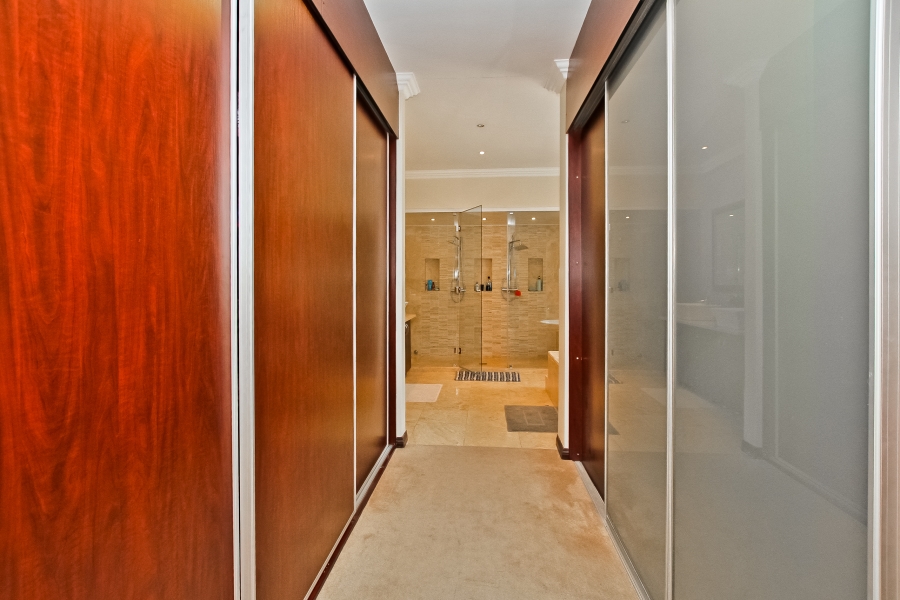 5 Bedroom Property for Sale in Bryanston Gauteng