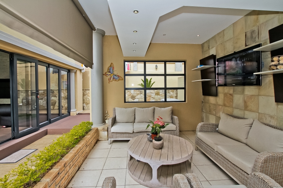 5 Bedroom Property for Sale in Bryanston Gauteng