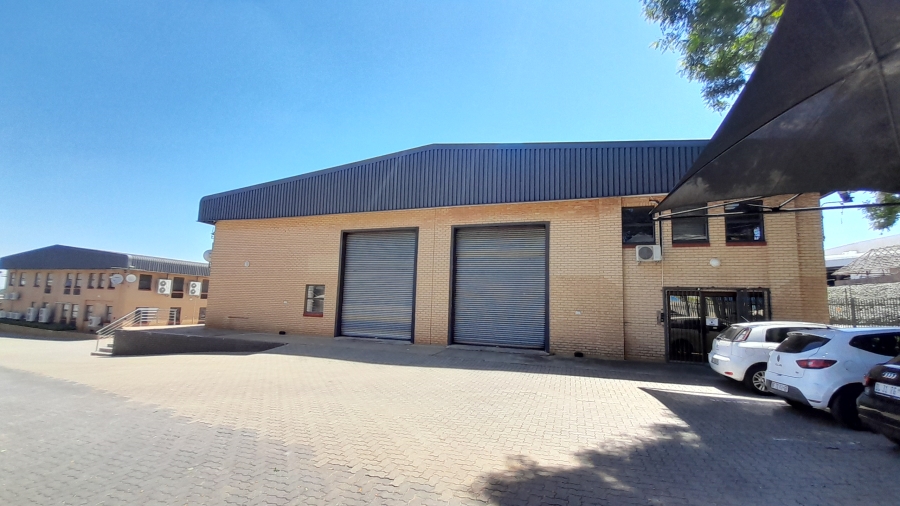 To Let commercial Property for Rent in Halfway House Estates Gauteng