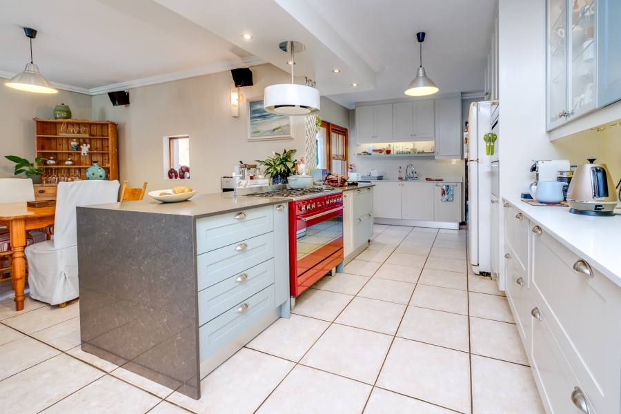 To Let 4 Bedroom Property for Rent in Bryanston Gauteng