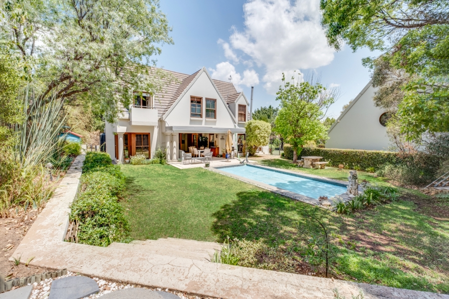 To Let 4 Bedroom Property for Rent in Bryanston Gauteng