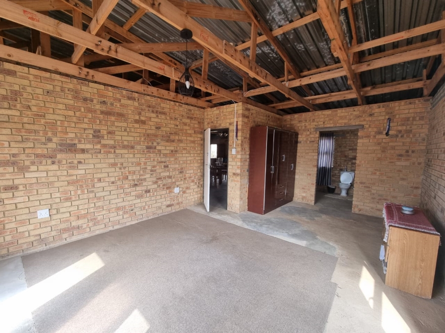 3 Bedroom Property for Sale in Vaaloewer Gauteng