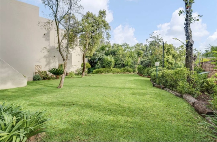 1 Bedroom Property for Sale in Bryanston Gauteng