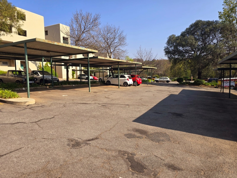 1 Bedroom Property for Sale in Bryanston Gauteng