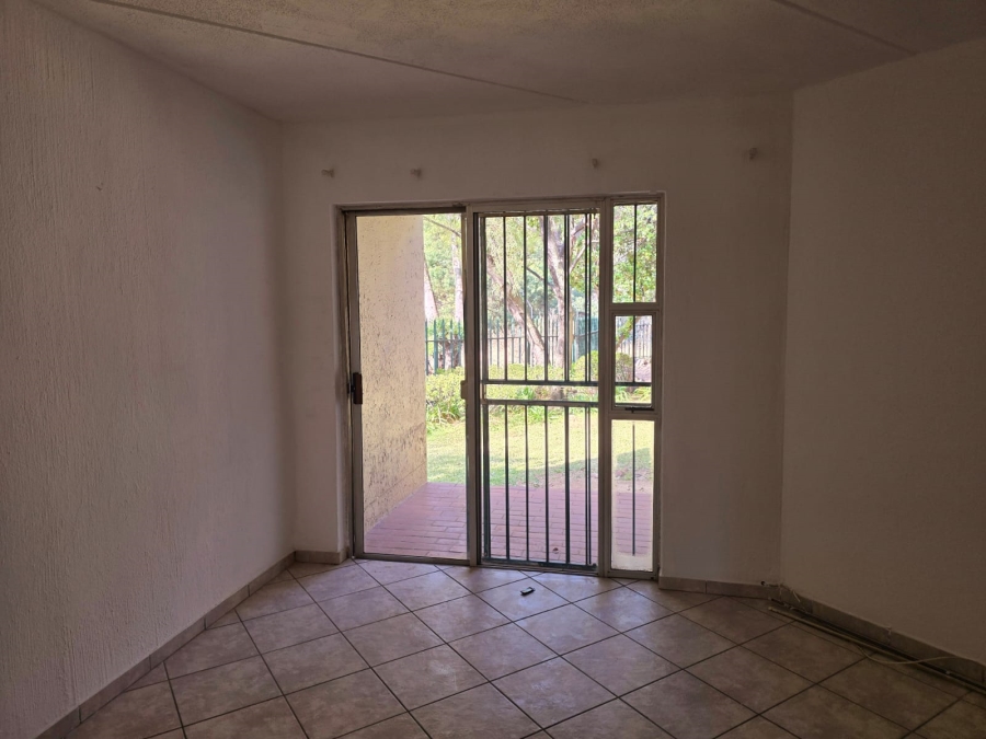 1 Bedroom Property for Sale in Bryanston Gauteng