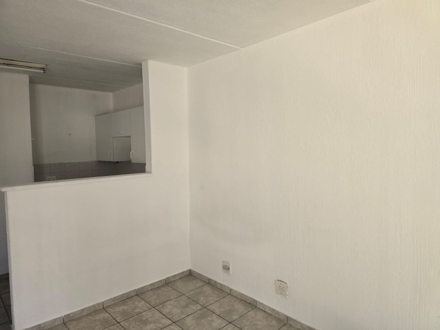 1 Bedroom Property for Sale in Bryanston Gauteng