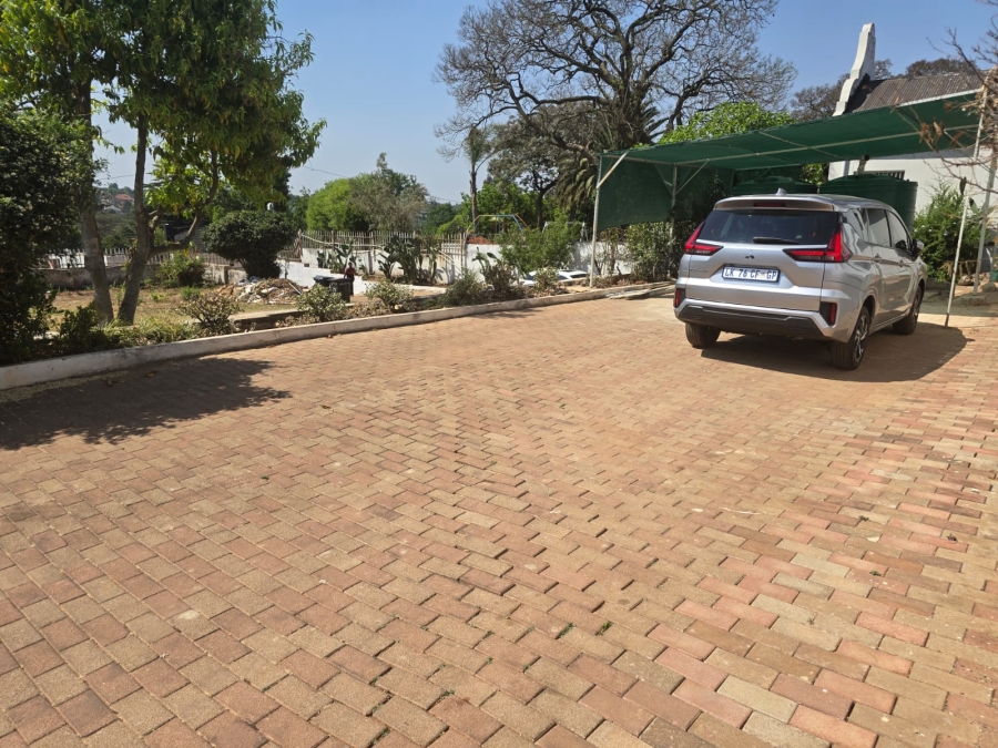 8 Bedroom Property for Sale in Observatory Gauteng