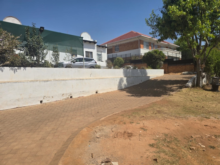 8 Bedroom Property for Sale in Observatory Gauteng