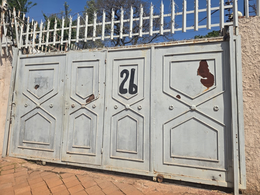8 Bedroom Property for Sale in Observatory Gauteng