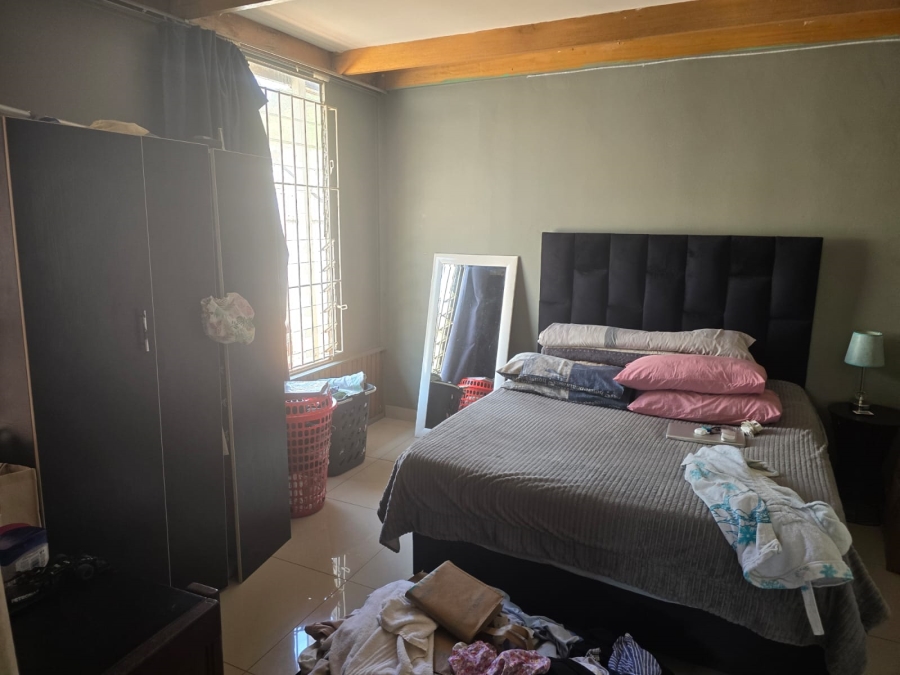 8 Bedroom Property for Sale in Observatory Gauteng