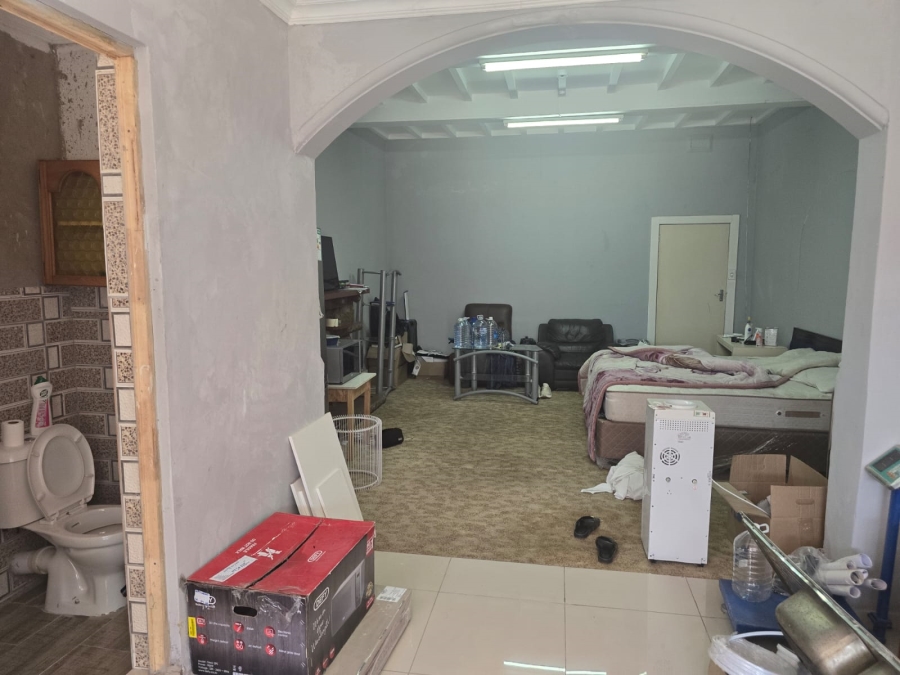 8 Bedroom Property for Sale in Observatory Gauteng