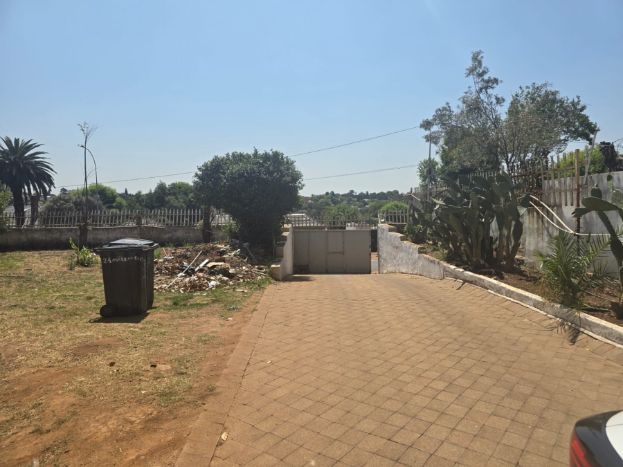 8 Bedroom Property for Sale in Observatory Gauteng