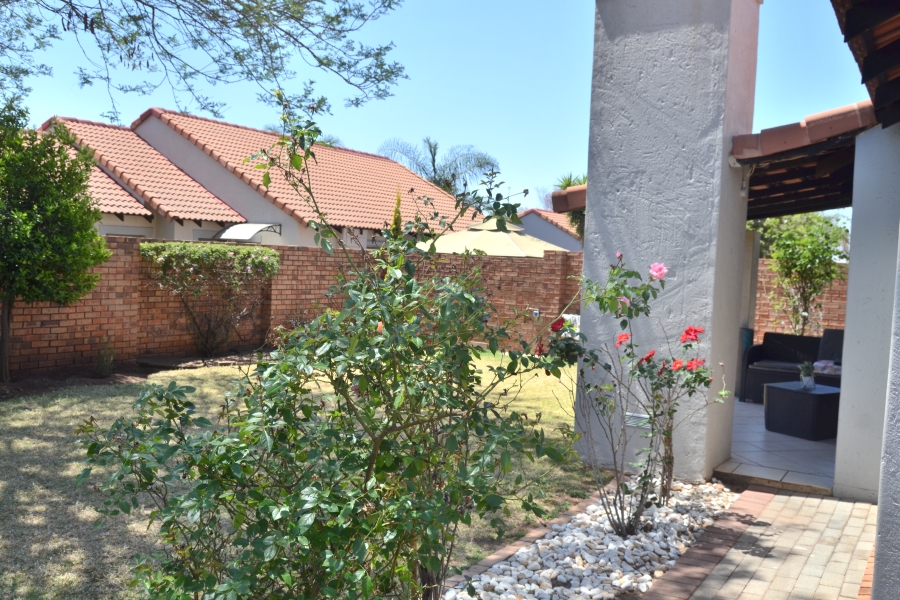 3 Bedroom Property for Sale in Monavoni Gauteng