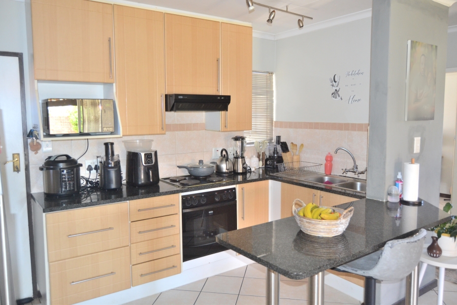3 Bedroom Property for Sale in Monavoni Gauteng