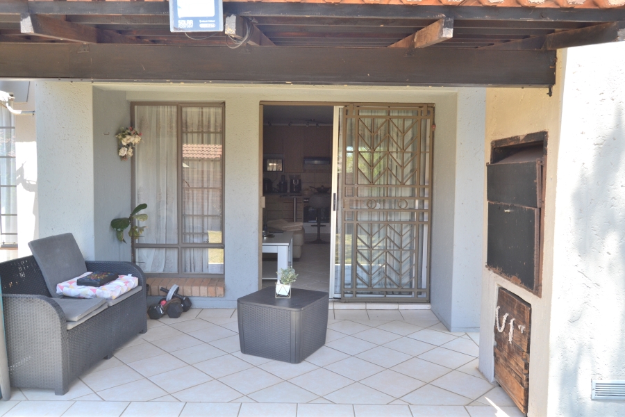 3 Bedroom Property for Sale in Monavoni Gauteng