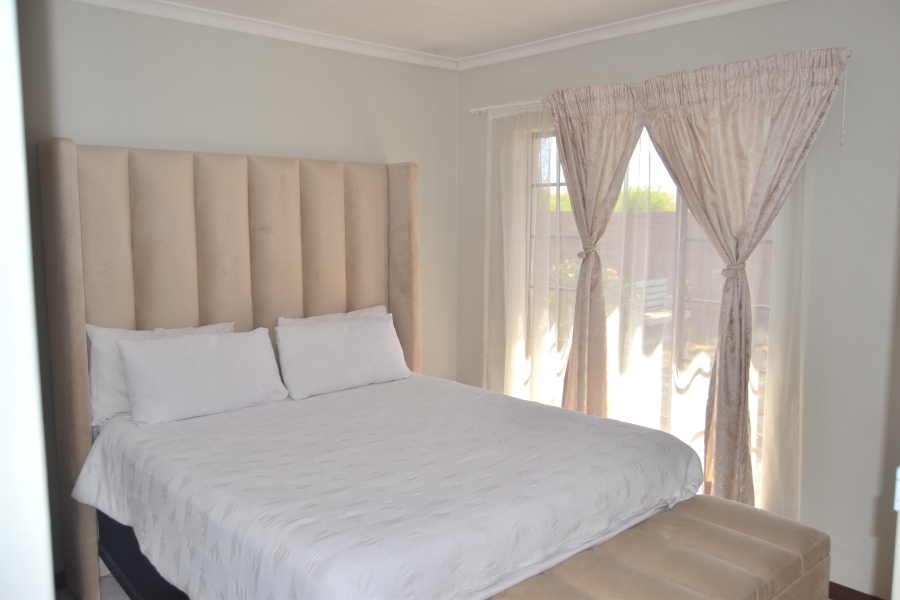 3 Bedroom Property for Sale in Monavoni Gauteng