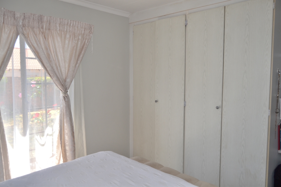 3 Bedroom Property for Sale in Monavoni Gauteng