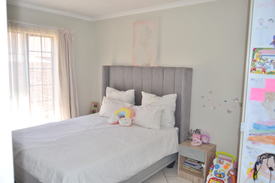 3 Bedroom Property for Sale in Monavoni Gauteng