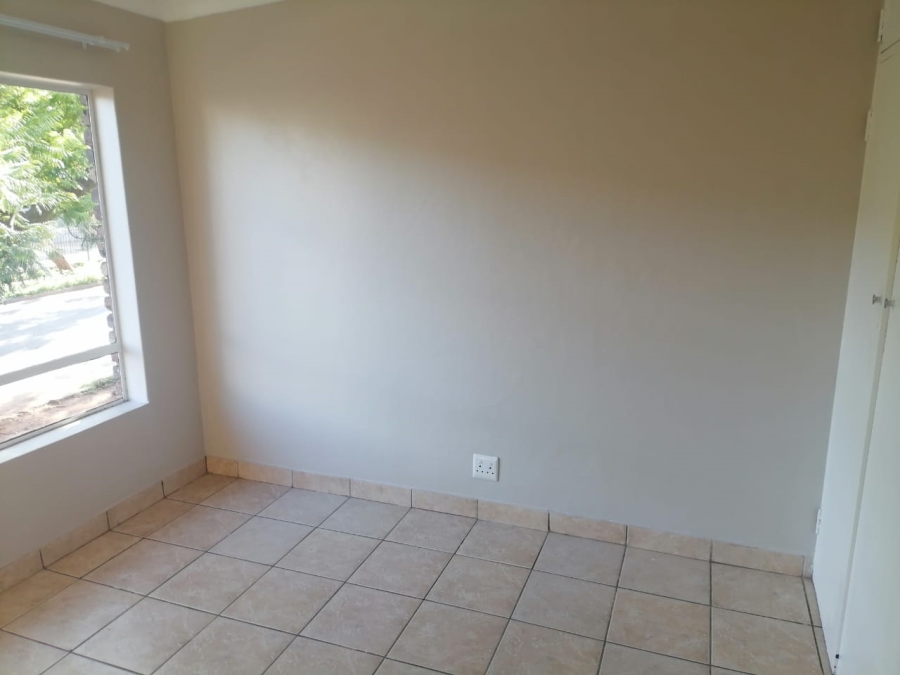 2 Bedroom Property for Sale in Pretoria North Gauteng