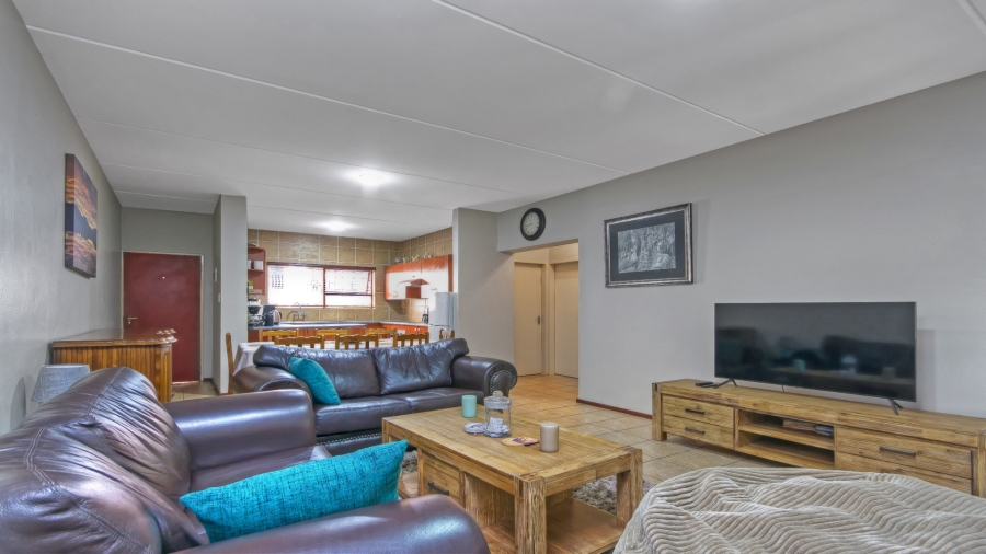 2 Bedroom Property for Sale in Sunninghill Gauteng