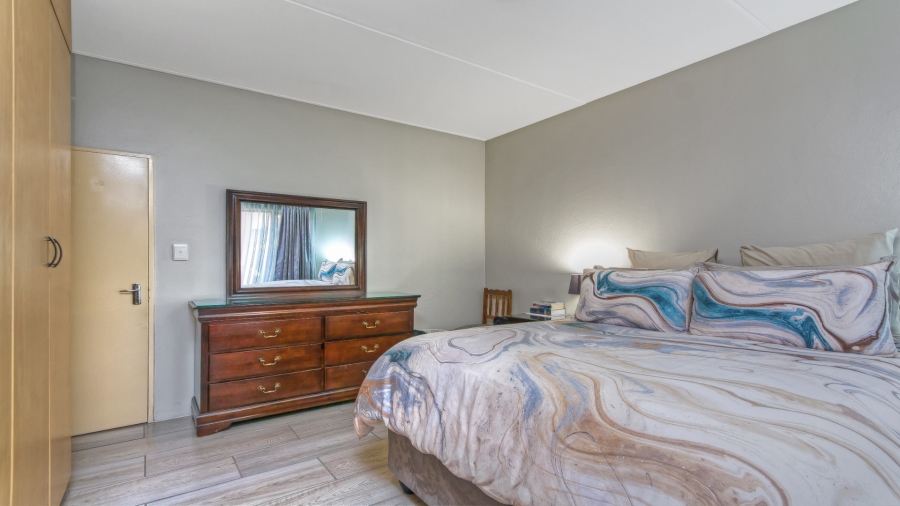 2 Bedroom Property for Sale in Sunninghill Gauteng