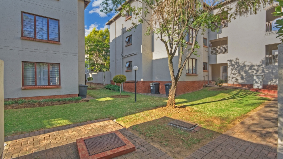 2 Bedroom Property for Sale in Sunninghill Gauteng