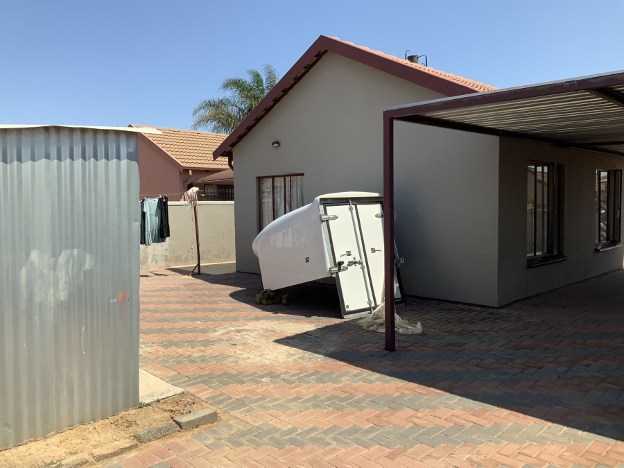 To Let 2 Bedroom Property for Rent in Soshanguve B Gauteng
