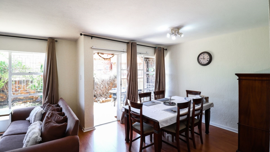 4 Bedroom Property for Sale in Corlett Gardens Gauteng