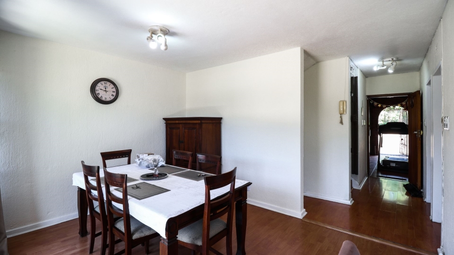 4 Bedroom Property for Sale in Corlett Gardens Gauteng