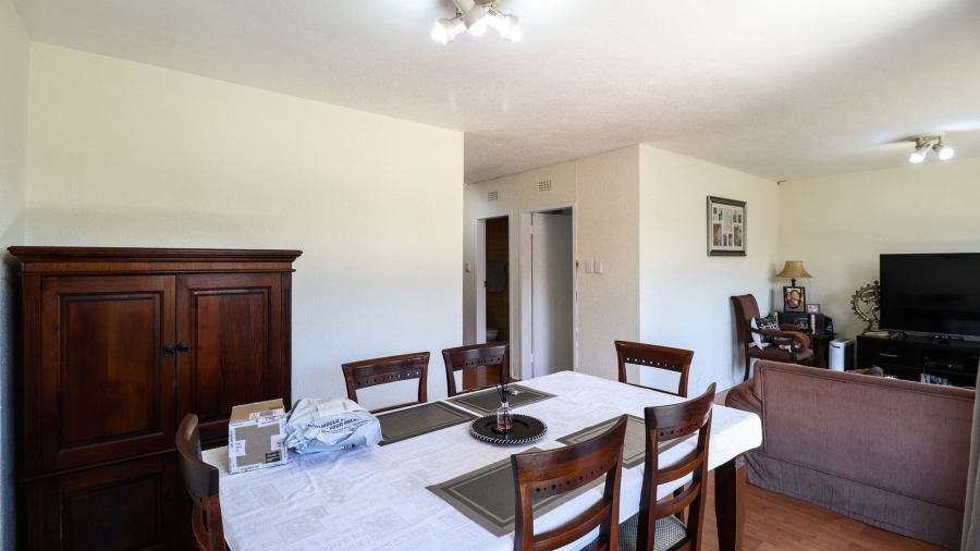 4 Bedroom Property for Sale in Corlett Gardens Gauteng