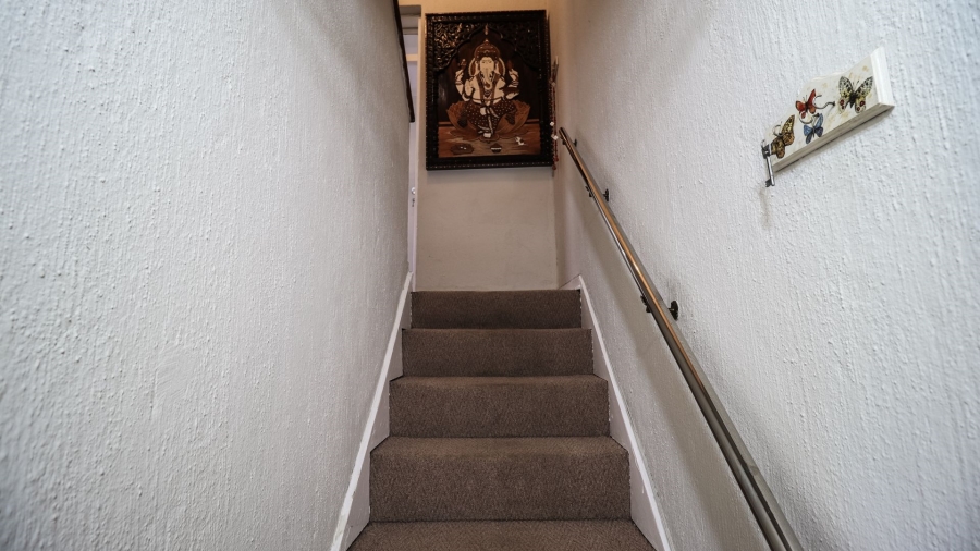 4 Bedroom Property for Sale in Corlett Gardens Gauteng