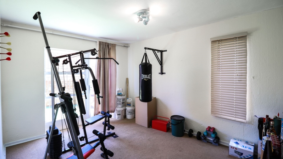 4 Bedroom Property for Sale in Corlett Gardens Gauteng