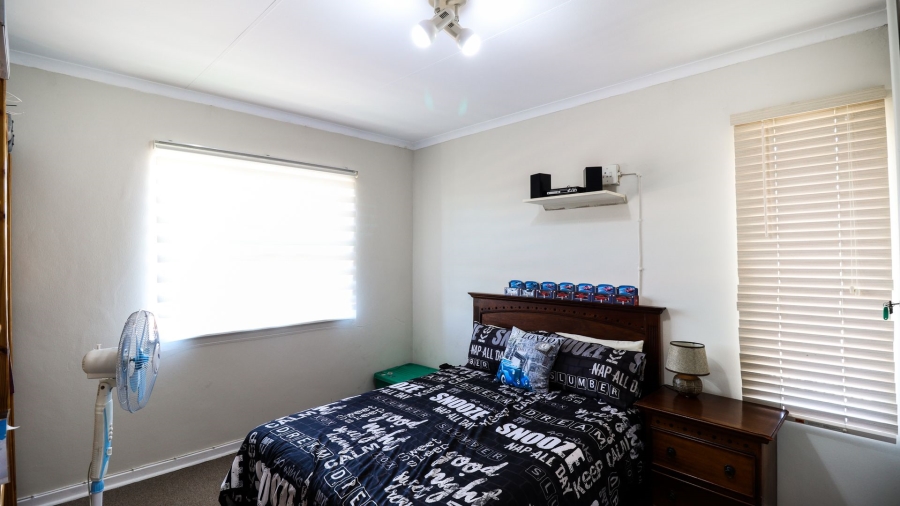 4 Bedroom Property for Sale in Corlett Gardens Gauteng