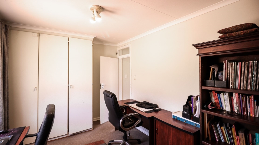 4 Bedroom Property for Sale in Corlett Gardens Gauteng