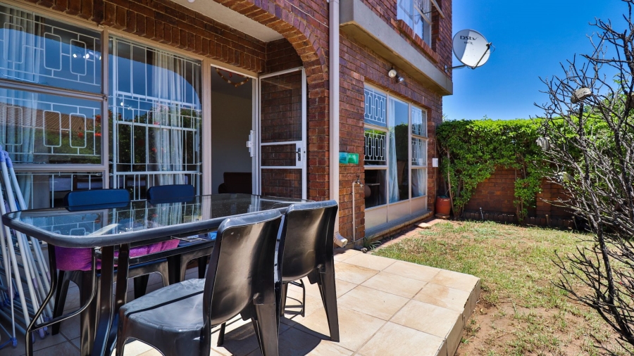 4 Bedroom Property for Sale in Corlett Gardens Gauteng