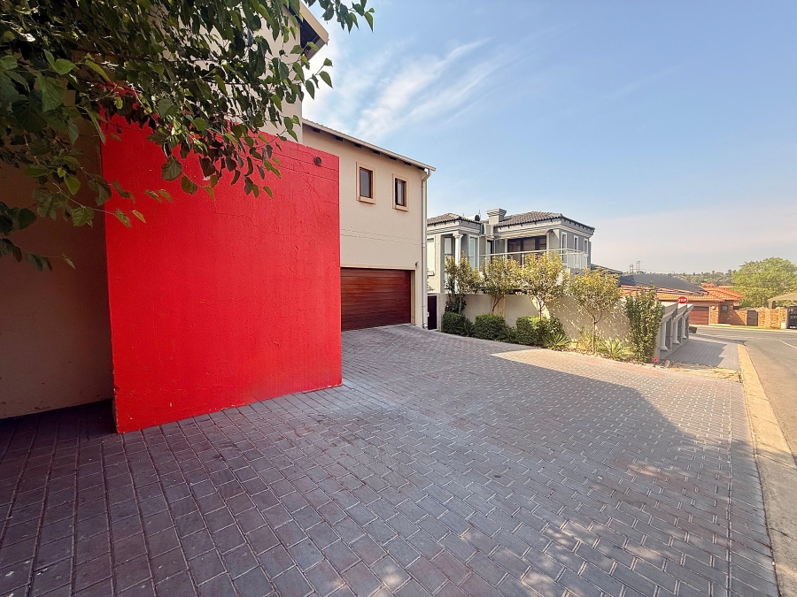4 Bedroom Property for Sale in Amberfield Gauteng