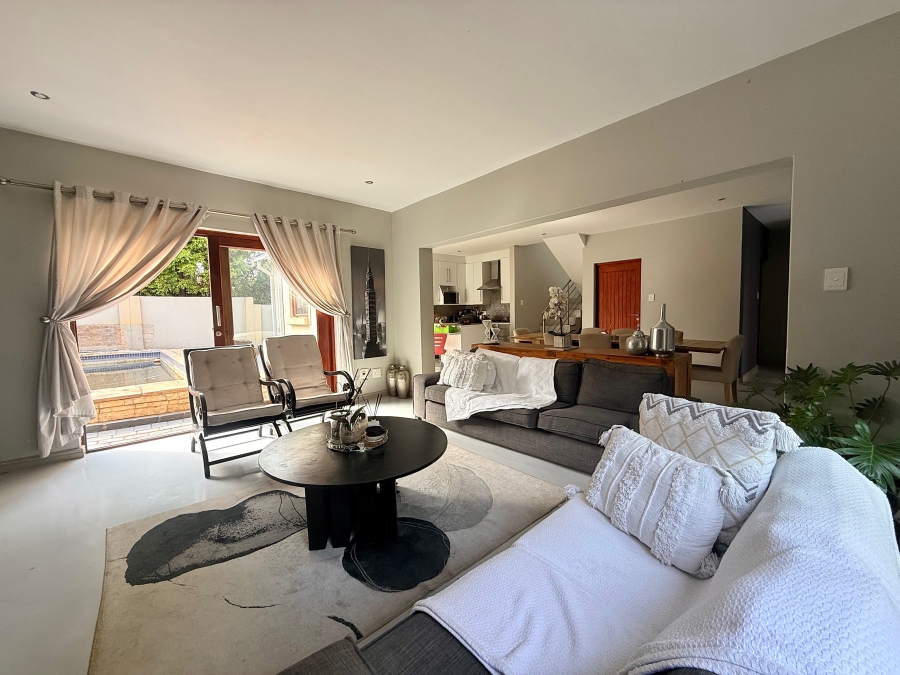 4 Bedroom Property for Sale in Amberfield Gauteng
