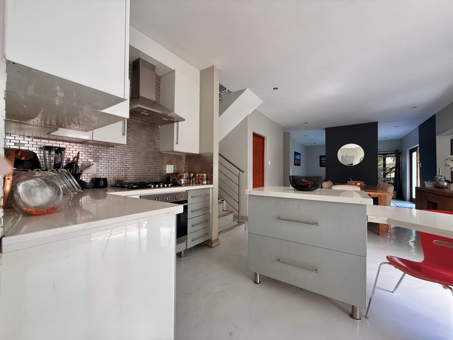 4 Bedroom Property for Sale in Amberfield Gauteng