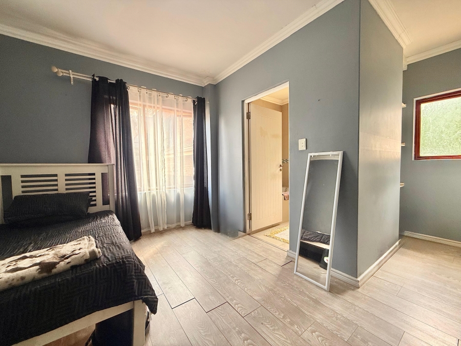 4 Bedroom Property for Sale in Amberfield Gauteng