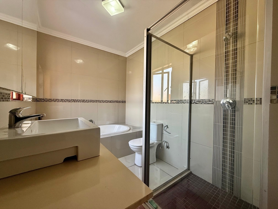 4 Bedroom Property for Sale in Amberfield Gauteng